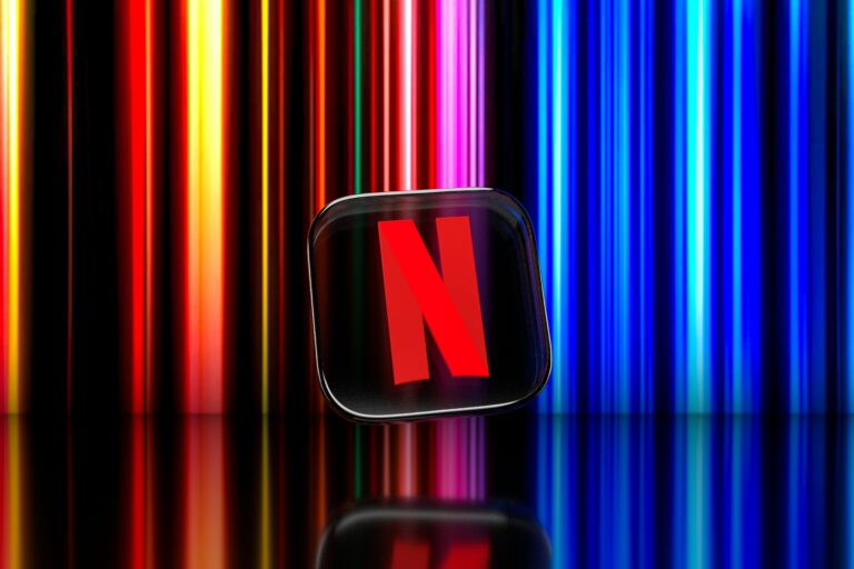 Netflix Logo: Meaning, History, Design Influences, and Evolution - Boon ...