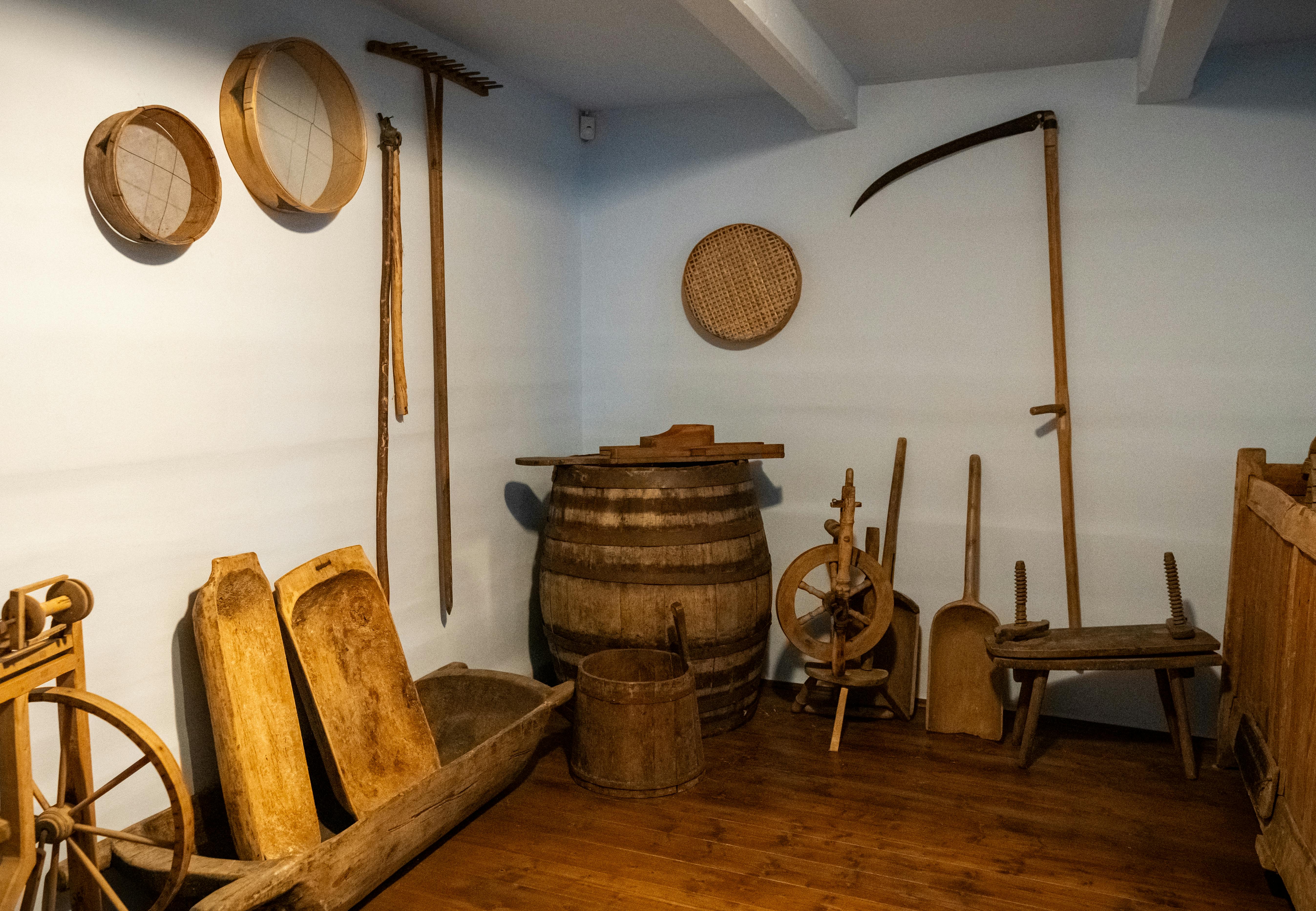 A room with many different types of wooden tools