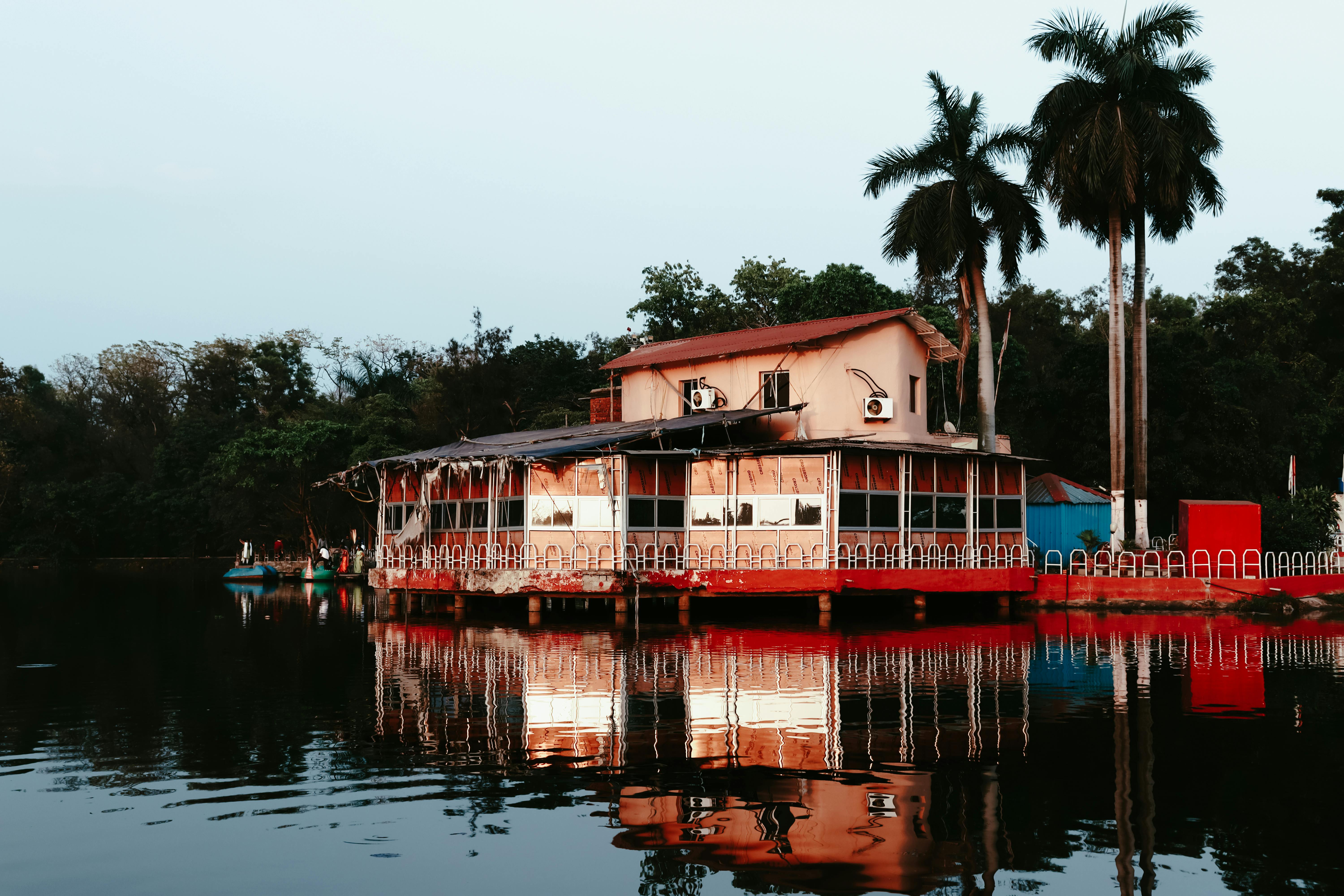 Beach House on Lakeside