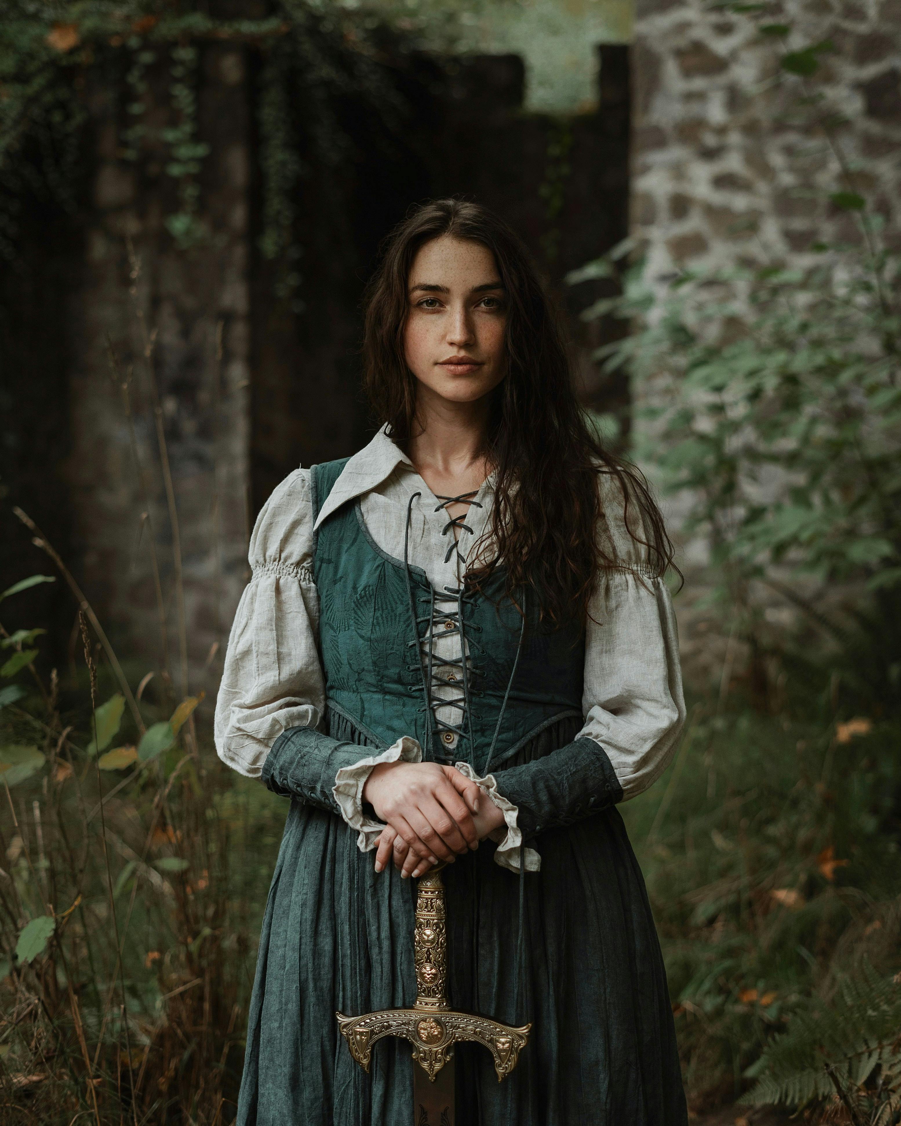 Beautiful Model in Oregon wearing a forest green linen dress, Portrait taken by Portland Photographer Lance Reis on my Sonya7iii on location.